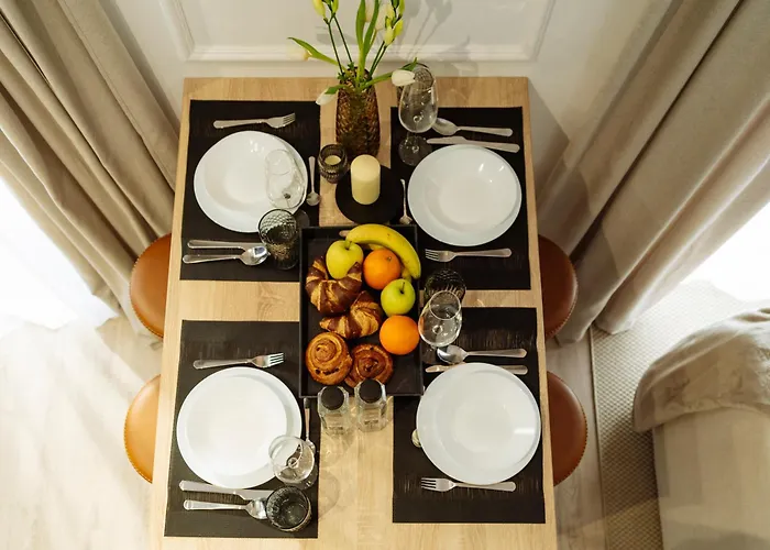 Pipera Business Center Апартаменти *